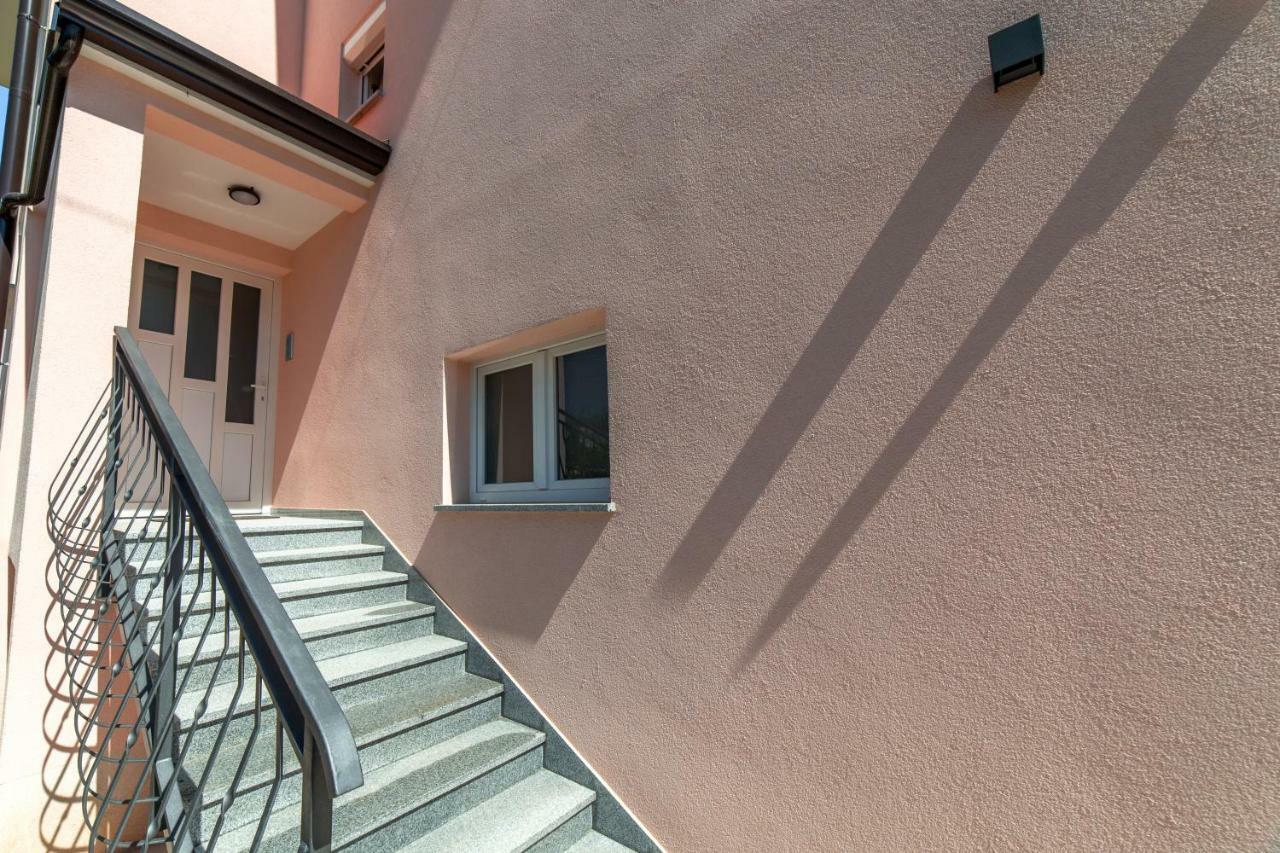 Apartments Raspolic Кастав Екстер'єр фото